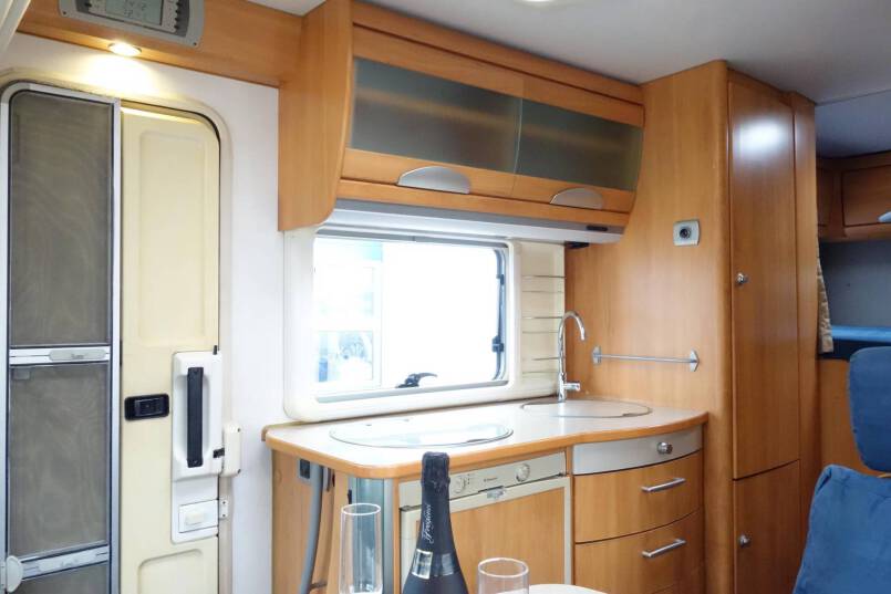 Hymer B 630 G StarLine Hymer B 630 G  vast bed/garage/L-zit StarLine 21