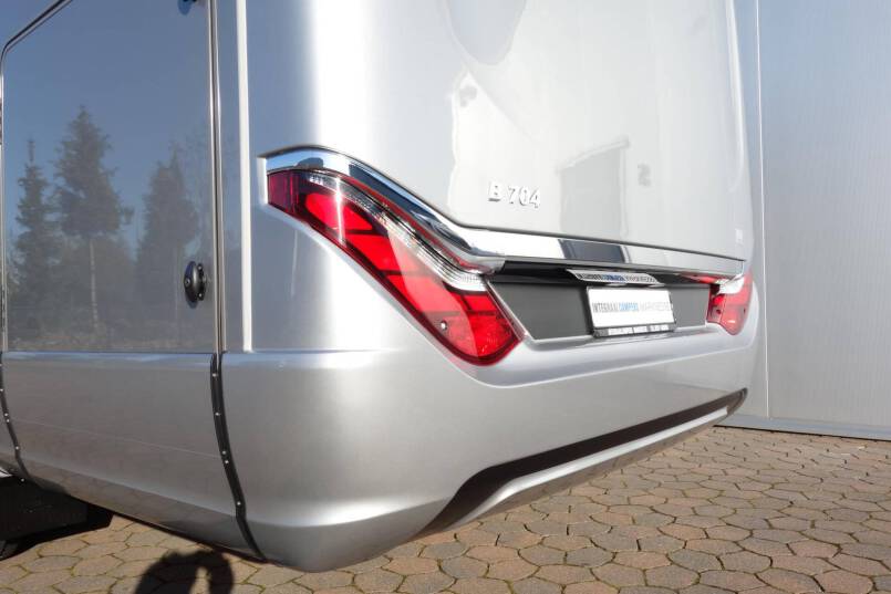 Hymer B 704 SL SupremeLine AUTOMAAT, 180 pk, Crystal-zilver metallic, 2 aparte bedden 9