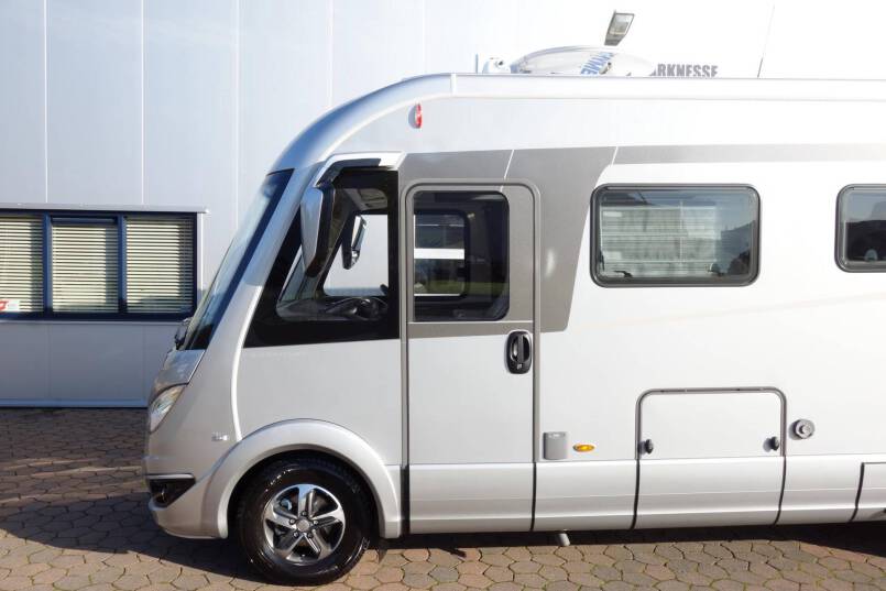 Hymer B 704 SL SupremeLine AUTOMAAT, 180 pk, Crystal-zilver metallic, 2 aparte bedden 14