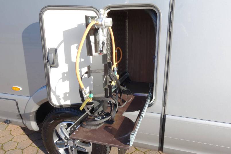 Hymer B 704 SL SupremeLine AUTOMAAT, 180 pk, Crystal-zilver metallic, 2 aparte bedden 17