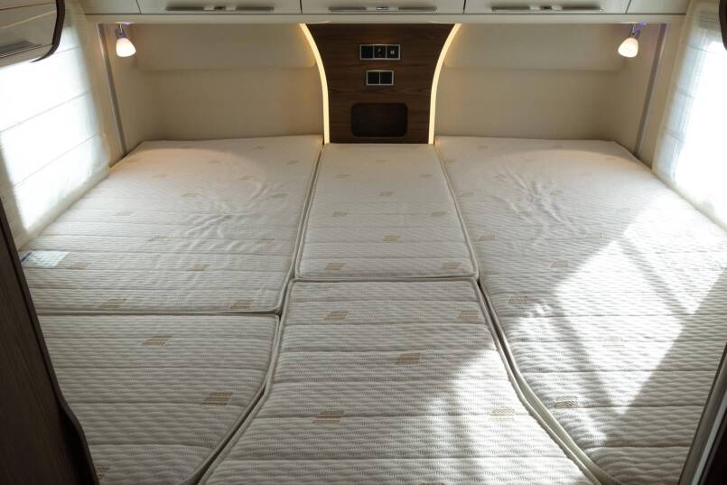 Hymer B 704 SL SupremeLine AUTOMAAT, 180 pk, Crystal-zilver metallic, 2 aparte bedden 49