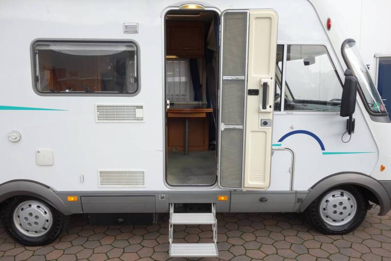 Hymer B 524 G luxe barzit met garage 10
