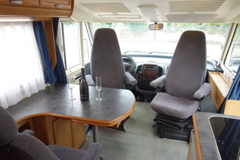 Hymer B 524 G luxe barzit met garage 12