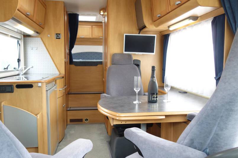 Hymer B 524 G luxe barzit met garage 19