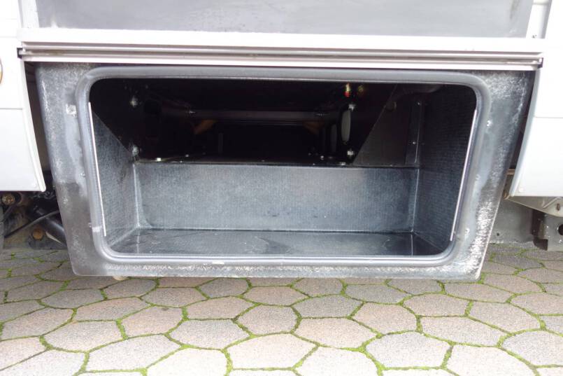 Hymer B 524 G luxe barzit met garage 7