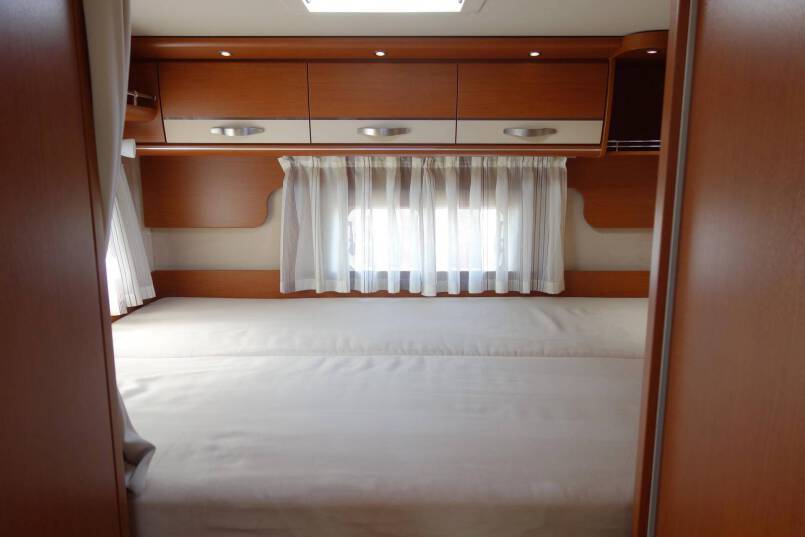 Hymer B 514 compacte 4 persoons met garage 22