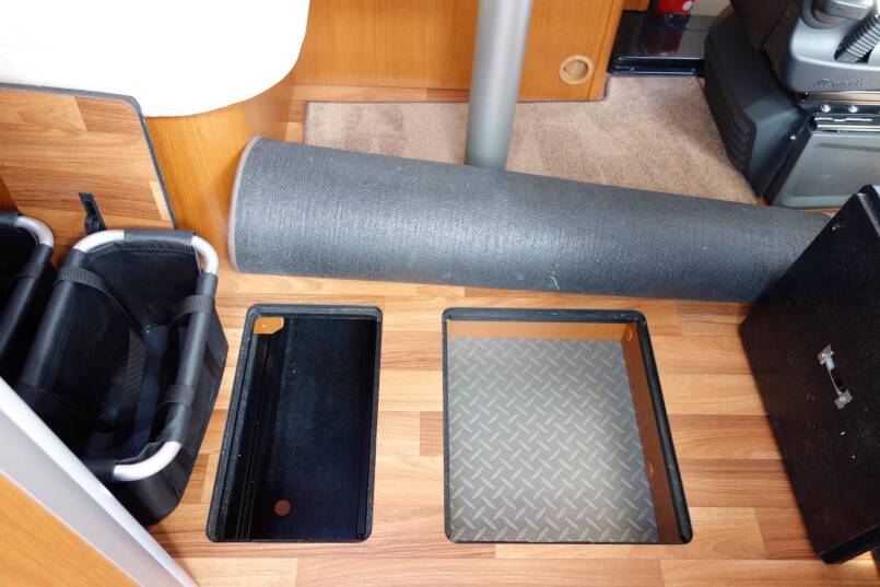 Hymer B 514 compacte 4 persoons met garage 29
