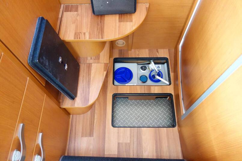 Hymer B 514 compacte 4 persoons met garage 31