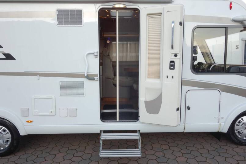 Hymer B 704 PL AUTOMAAT, 177 pk PremiumLine, 2 aparte bedden 14