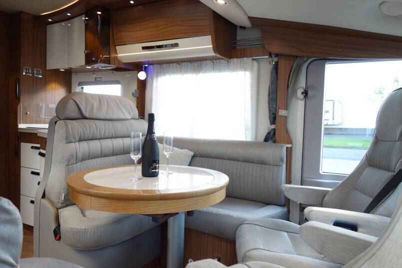 Hymer B 704 PL AUTOMAAT, 177 pk PremiumLine, 2 aparte bedden 25