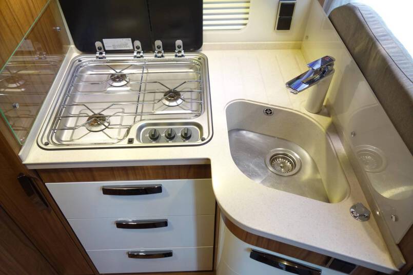 Hymer B 704 PL AUTOMAAT, 177 pk PremiumLine, 2 aparte bedden 32