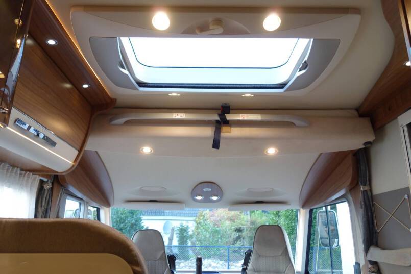 Hymer B 704 PL AUTOMAAT, 177 pk PremiumLine, 2 aparte bedden 44