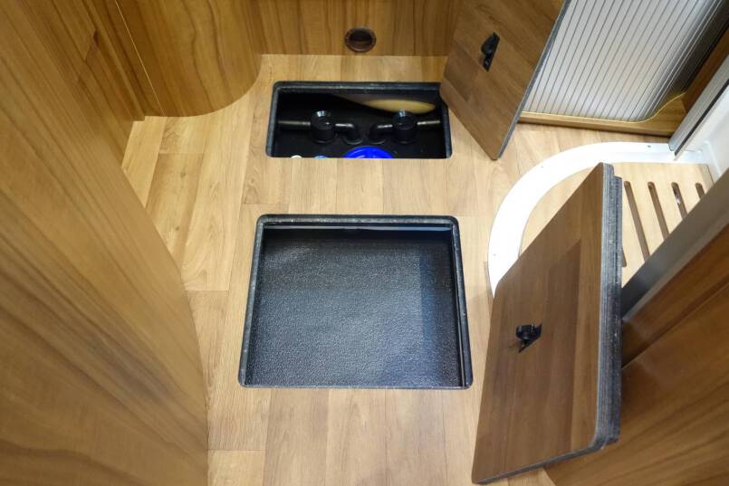 Hymer B 704 PL AUTOMAAT, 177 pk PremiumLine, 2 aparte bedden 47