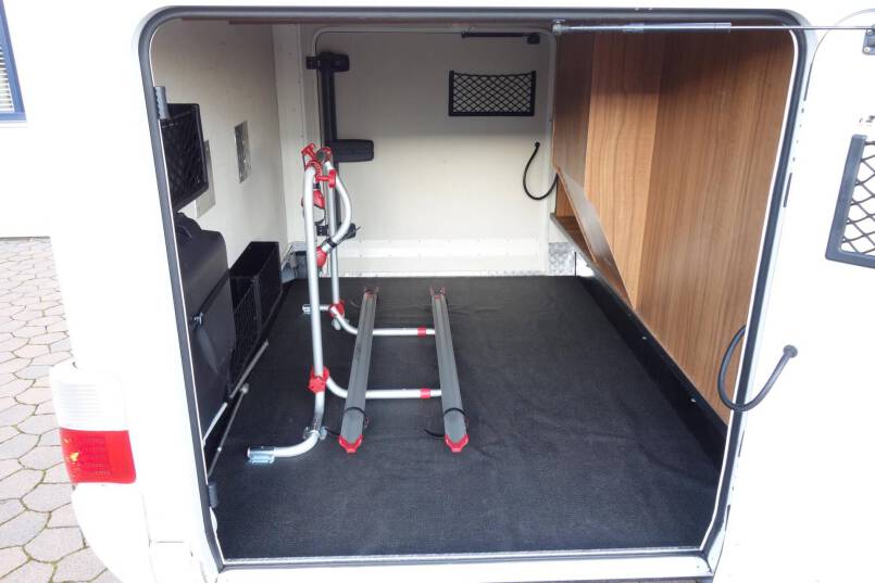 Hymer B 704 PL AUTOMAAT, 177 pk PremiumLine, 2 aparte bedden 8