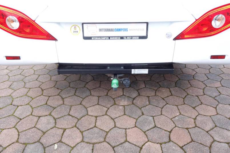 Knaus TI 600 compact, 2 aparte bedden, garage 11