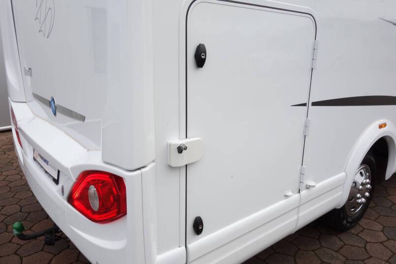 Knaus TI 600 compact, 2 aparte bedden, garage 5