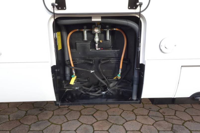 Hymer BMC I 680 9 G AUTOMAAT, 2 aparte bedden 13