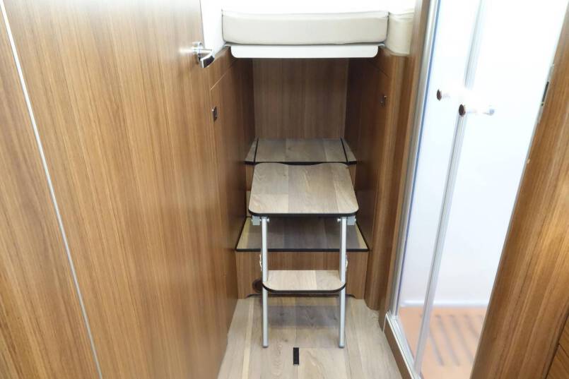 Hymer BMC I 680 9 G AUTOMAAT, 2 aparte bedden 34