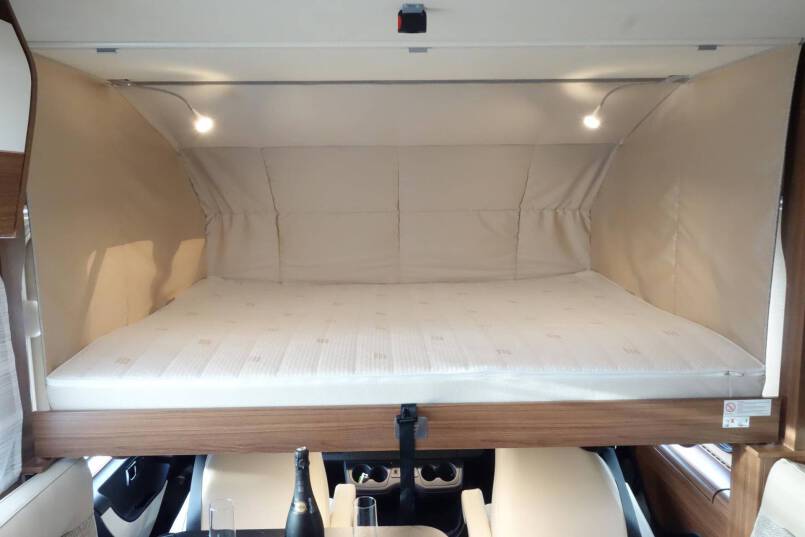 Hymer BMC I 680 9 G AUTOMAAT, 2 aparte bedden 46