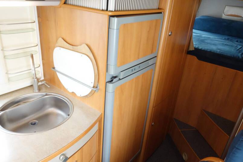 Hymer B 644 G L-zit, grote garage 23