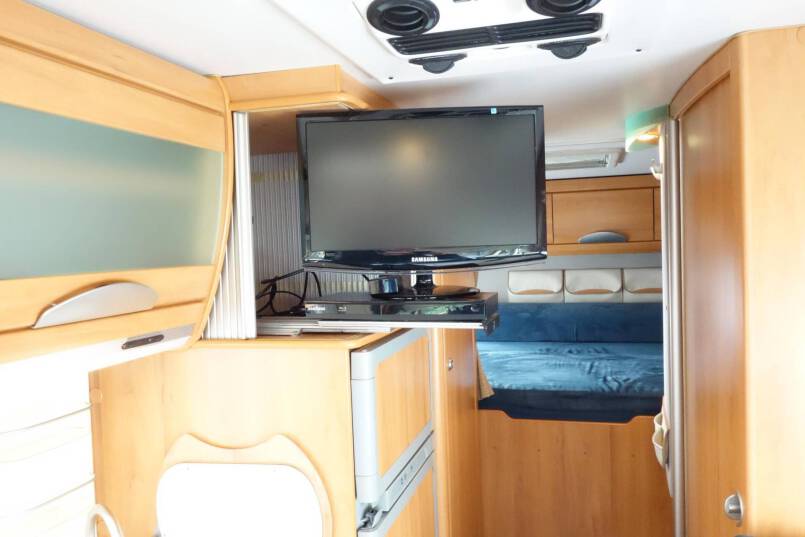 Hymer B 644 G L-zit, grote garage 24