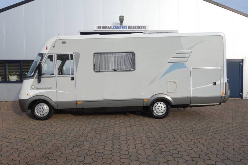 Hymer B 644 G L-zit, grote garage 2