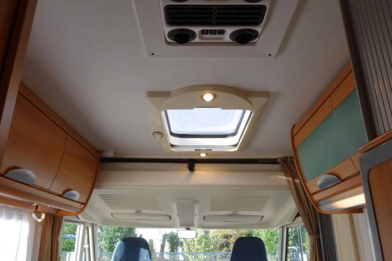 Hymer B 644 G L-zit, grote garage 33