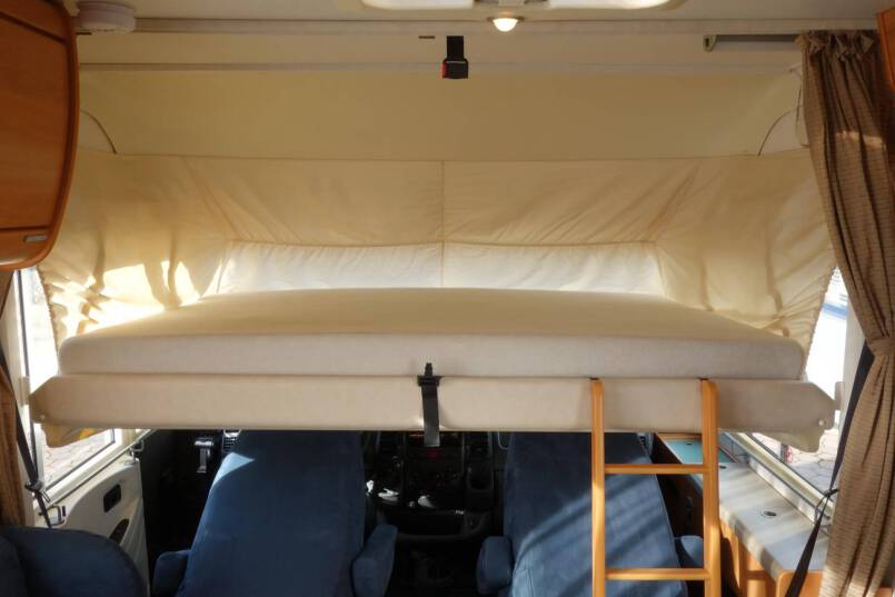 Hymer B 644 G L-zit, grote garage 35