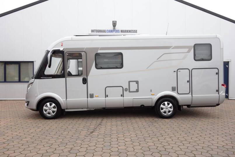 Hymer BMC I 580 9 G AUTOMAAT, Cristal-Zilver, bovenkastjes 2