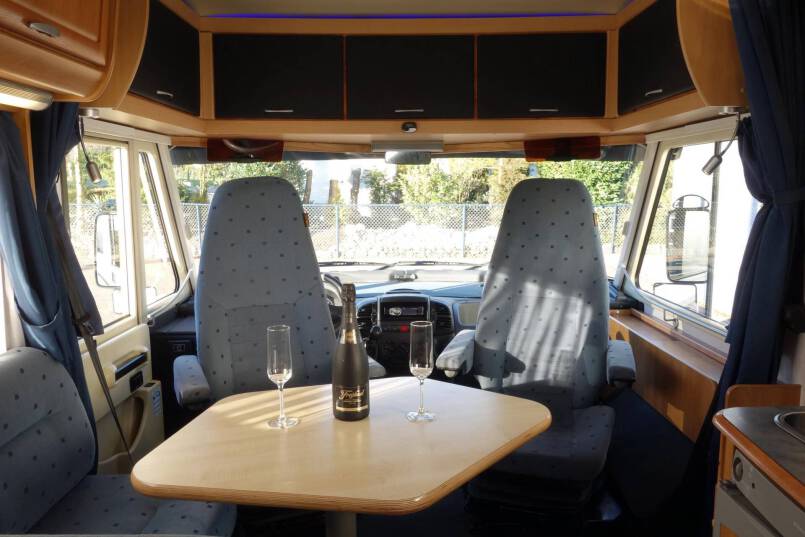 Hymer B 574 Oyster 85, bovenkastjes cabine, uniek! 15