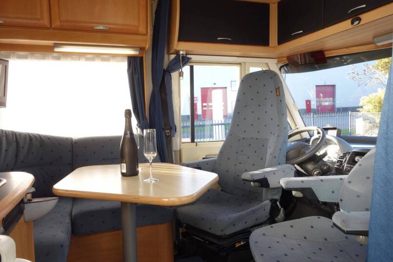 Hymer B 574 Oyster 85, bovenkastjes cabine, uniek! 16