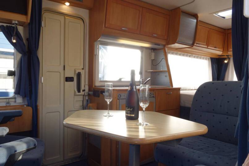 Hymer B 574 Oyster 85, bovenkastjes cabine, uniek! 18