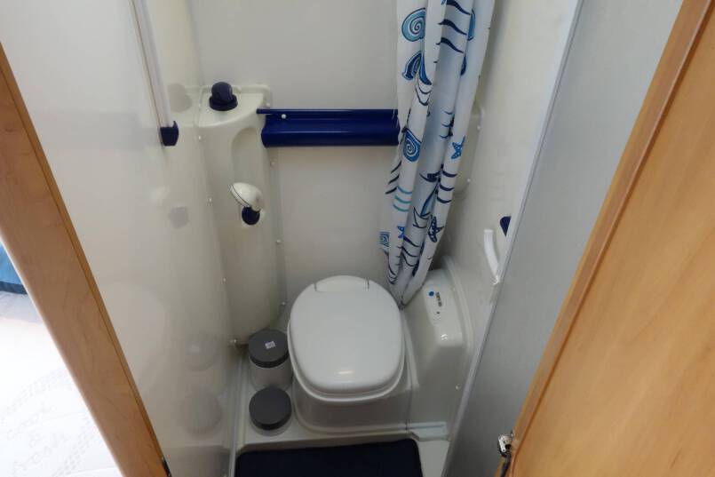 Hymer B 574 Oyster 85, bovenkastjes cabine, uniek! 29