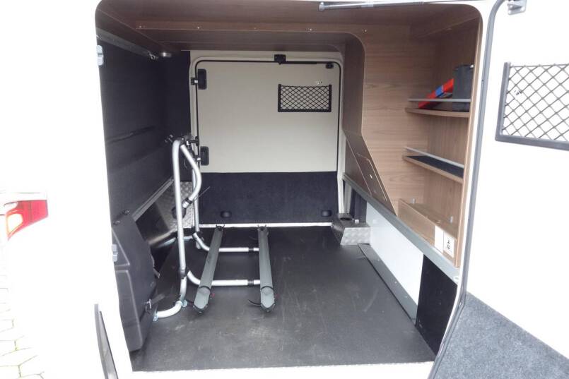 Hymer B 704 SL SupremeLine AUTOMAAT, 180 pk, 2 aparte bedden 12