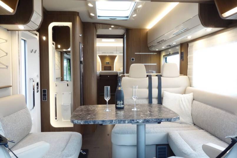 Hymer B 704 SL SupremeLine AUTOMAAT, 180 pk, 2 aparte bedden 29