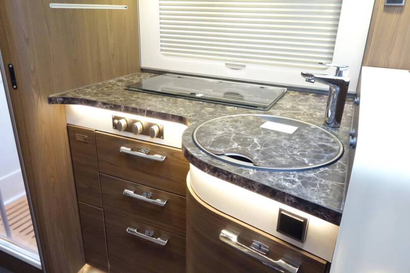 Hymer B 704 SL SupremeLine AUTOMAAT, 180 pk, 2 aparte bedden 34