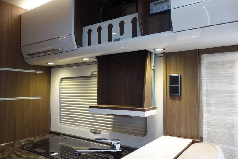 Hymer B 704 SL SupremeLine AUTOMAAT, 180 pk, 2 aparte bedden 37