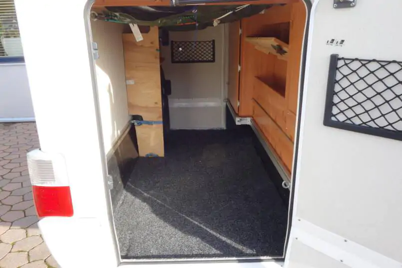 Hymer ML I 630  V6 AUTOMAAT, 190 pk, Queensbed 13