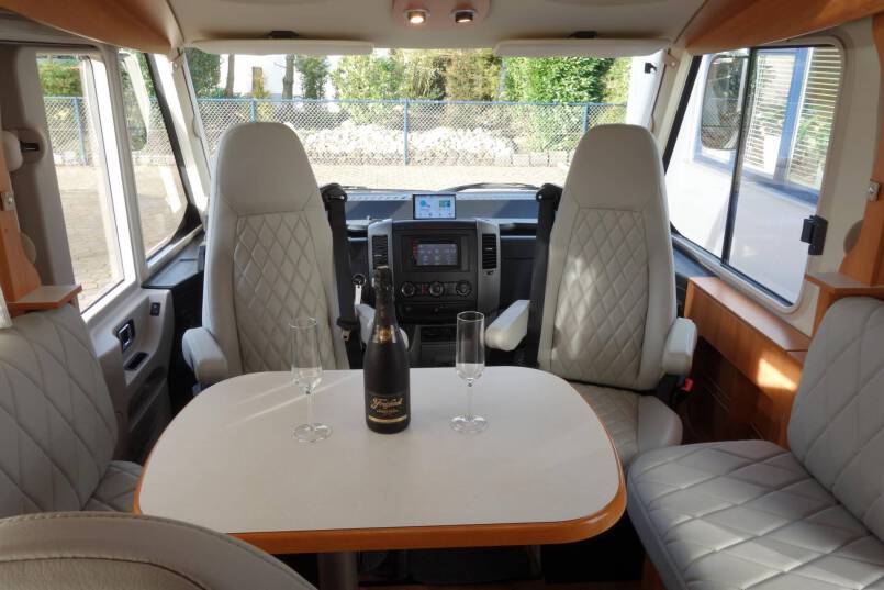 Hymer ML I 630  V6 AUTOMAAT, 190 pk, Queensbed 20