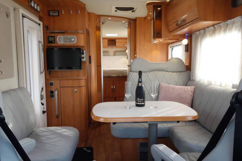 Hymer ML I 630  V6 AUTOMAAT, 190 pk, Queensbed 26