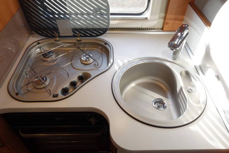 Hymer ML I 630  V6 AUTOMAAT, 190 pk, Queensbed 31