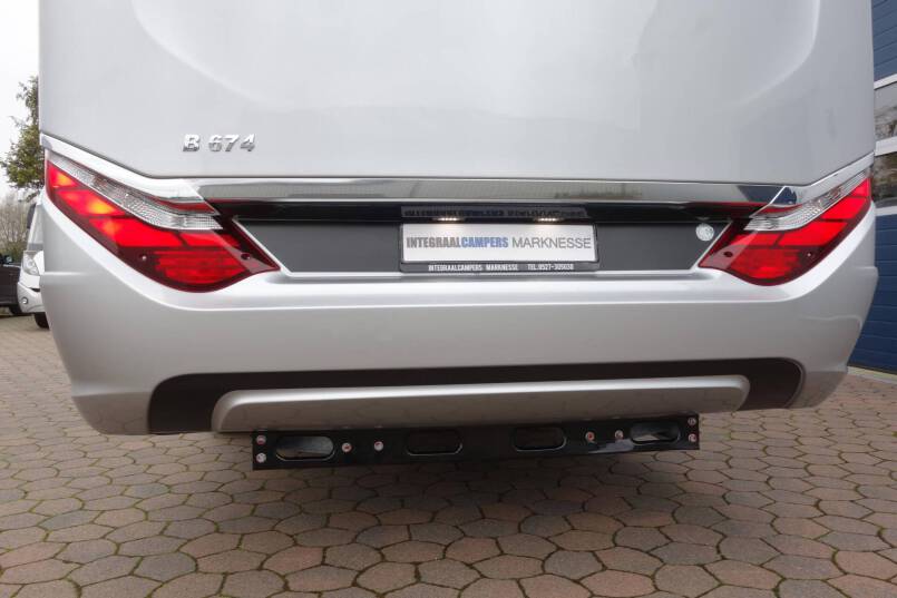 Hymer B-sl 674 SupremeLine AUTOMAAT, 180 pk, Crystal-Zilver metallic, 2 aparte bedden 6