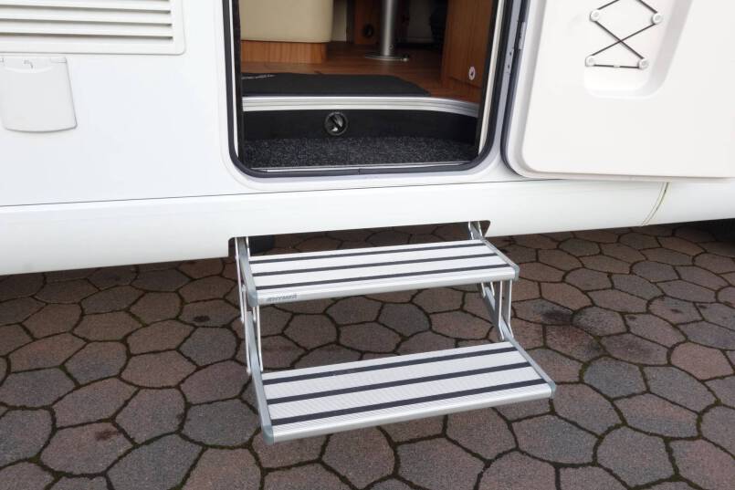 Hymer B 594 PL AUTOMAAT, 180 pk PremiumLine, bovenkastjes cabine 16