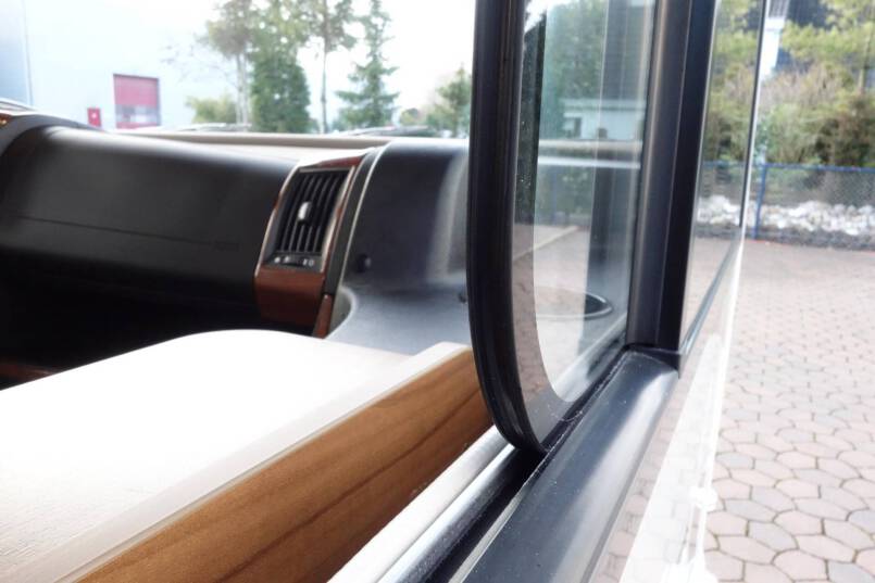Hymer B 594 PL AUTOMAAT, 180 pk PremiumLine, bovenkastjes cabine 17