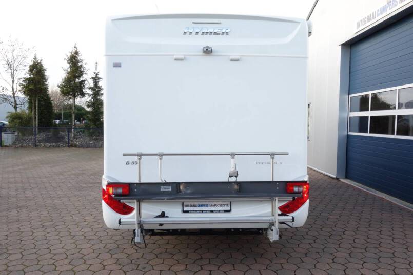 Hymer B 594 PL AUTOMAAT, 180 pk PremiumLine, bovenkastjes cabine 3