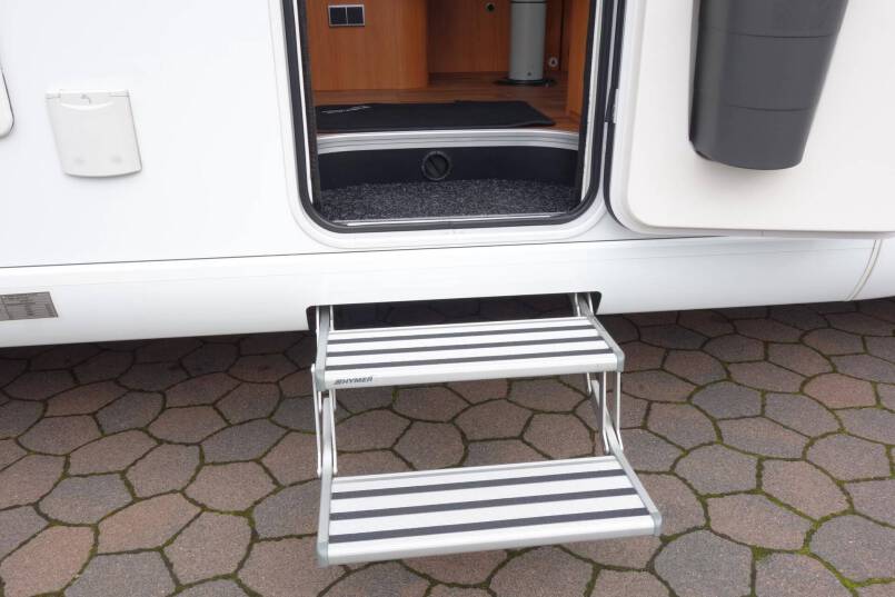 Hymer T 588 SL 150 pk, enkele bedden, hoekkeuken, garage 10