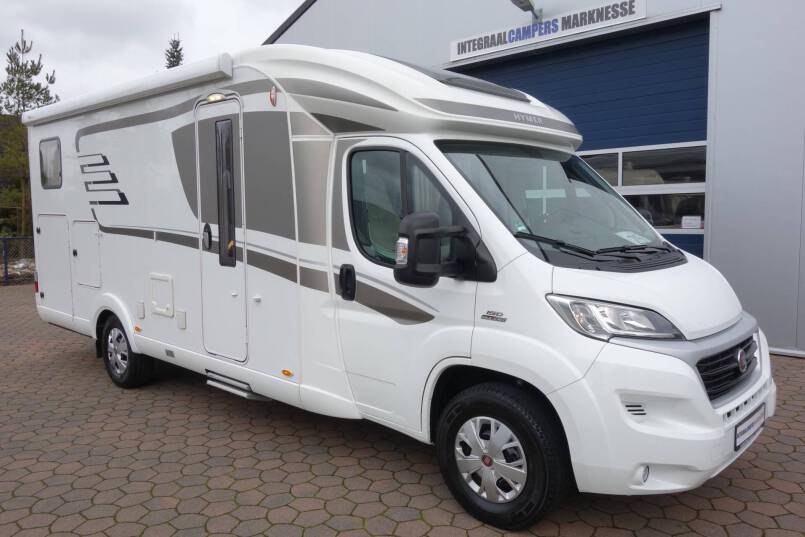 Hymer T 588 SL 150 pk, enkele bedden, hoekkeuken, garage 4
