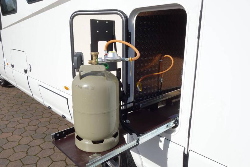 Hymer B 704 SL SupremeLine AUTOMAAT, 180 pk, 2 aparte bedden 12