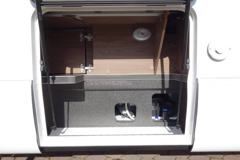Hymer B 704 SL SupremeLine AUTOMAAT, 180 pk, 2 aparte bedden 13