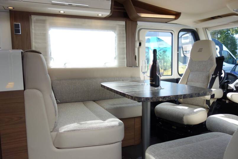 Hymer B 704 SL SupremeLine AUTOMAAT, 180 pk, 2 aparte bedden 20
